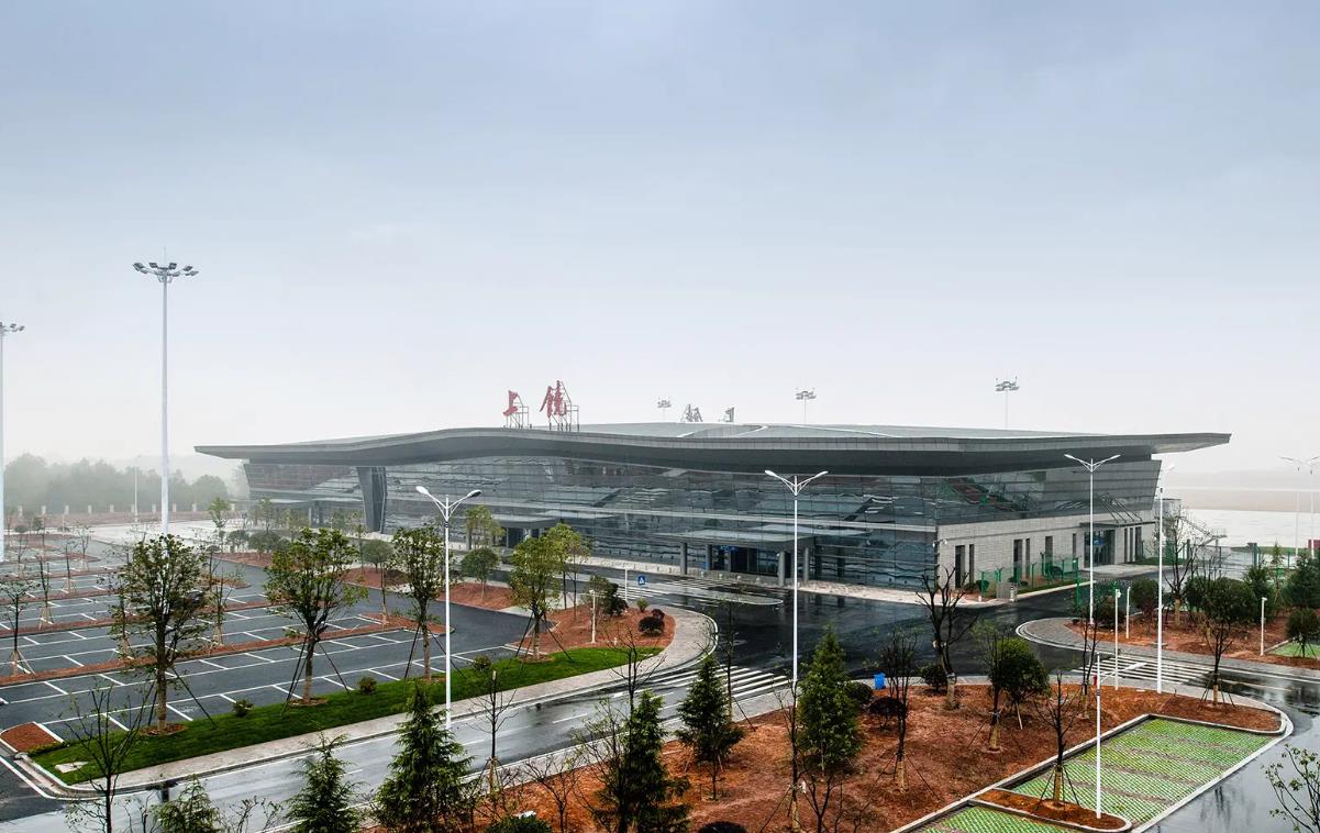 上饒三清山機(jī)場廣告