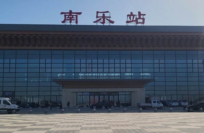 南樂站高鐵燈箱廣告